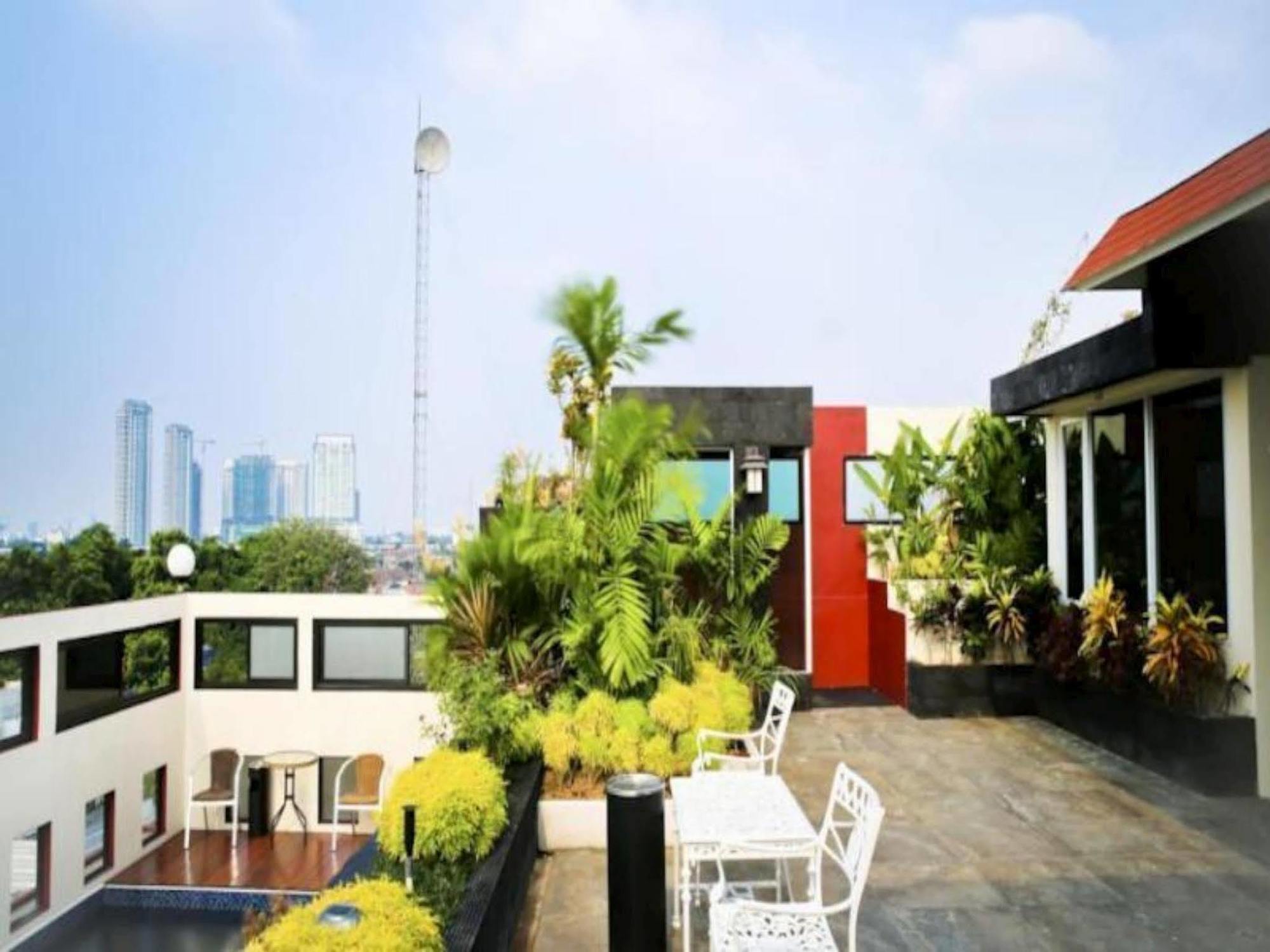 Kyo Serviced Apartment Jakarta Cilandak  Eksteriør bilde