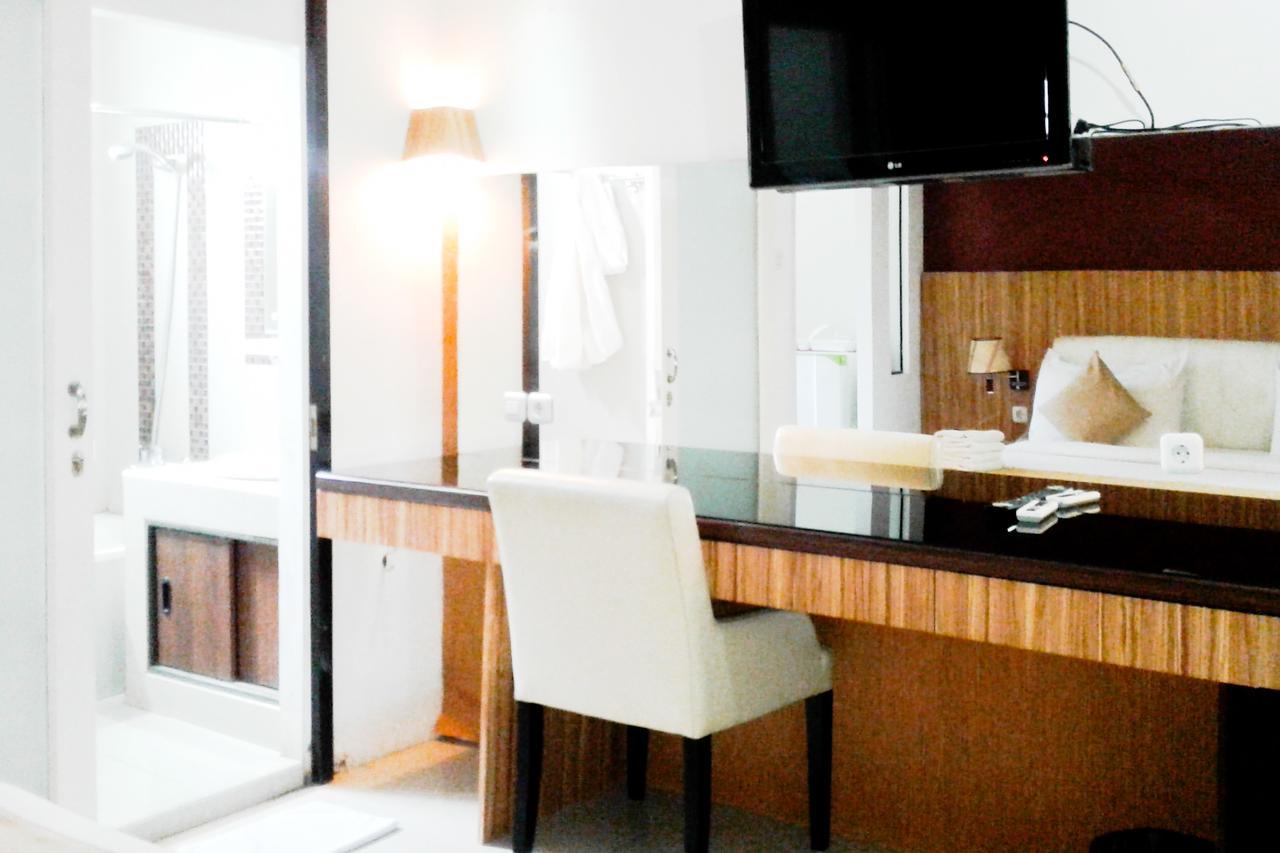 Kyo Serviced Apartment Jakarta Cilandak  Eksteriør bilde